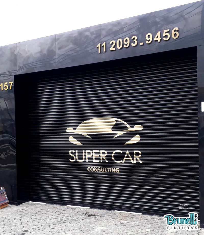 Letreiros em portas de ao super car