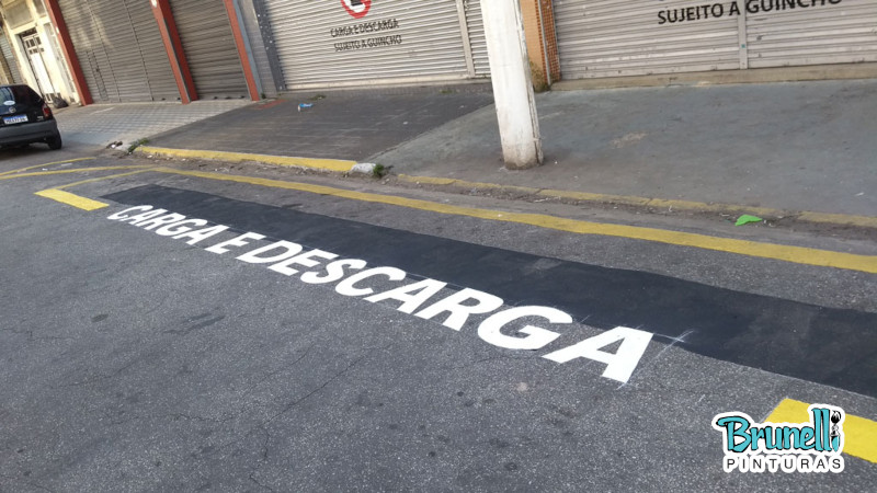 pintura de demarcao em vagas de rua