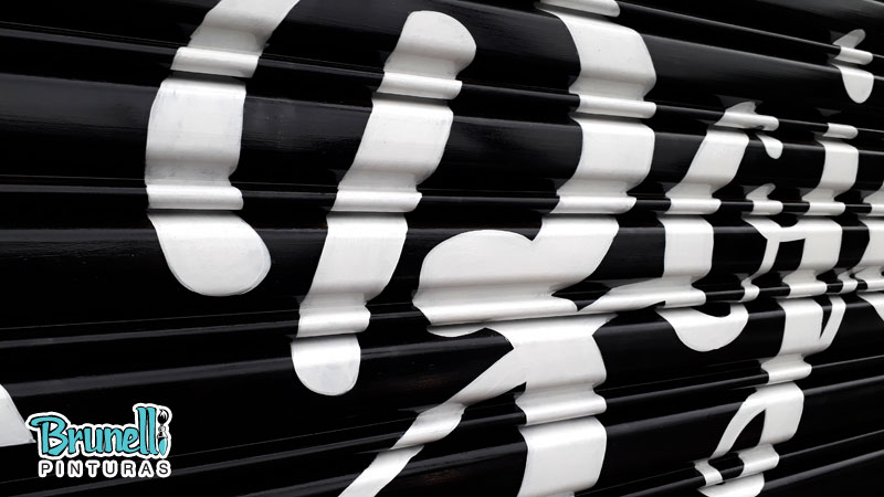 Pinturas de Logotipos em Portas de Aço