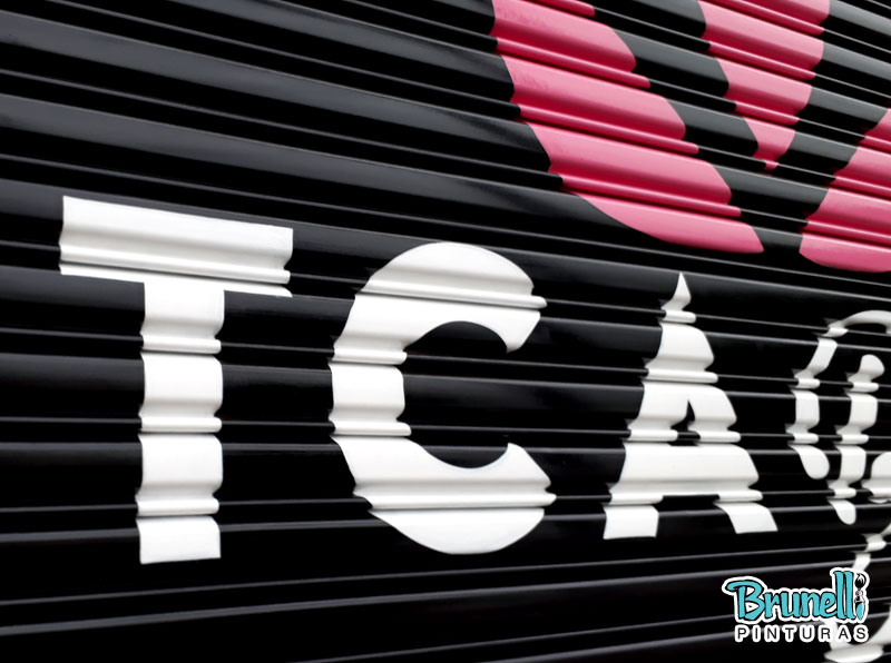 Pinturas de Logotipos em Portas de Aço